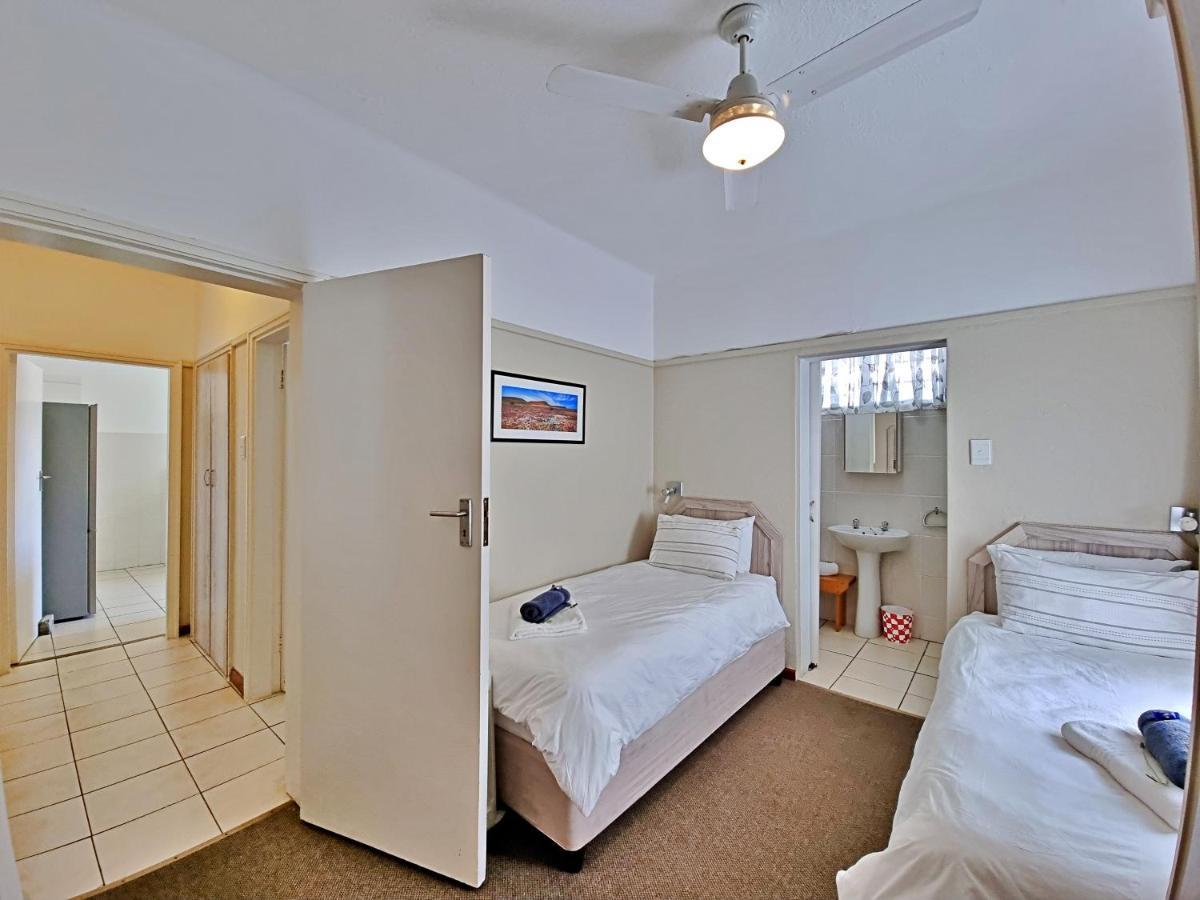 Fairway Holiday Accommodation Hermanus Bagian luar foto