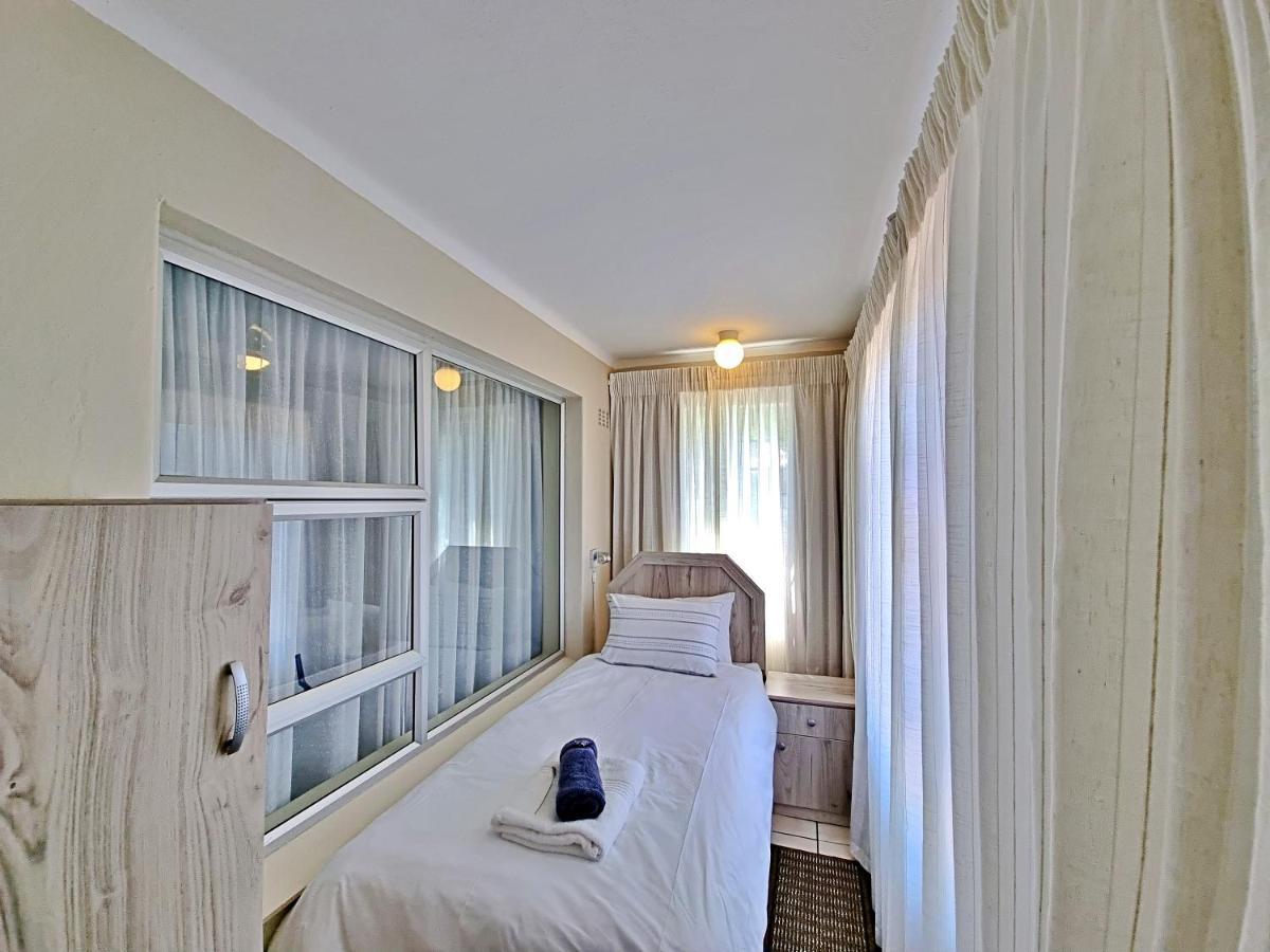 Fairway Holiday Accommodation Hermanus Bagian luar foto
