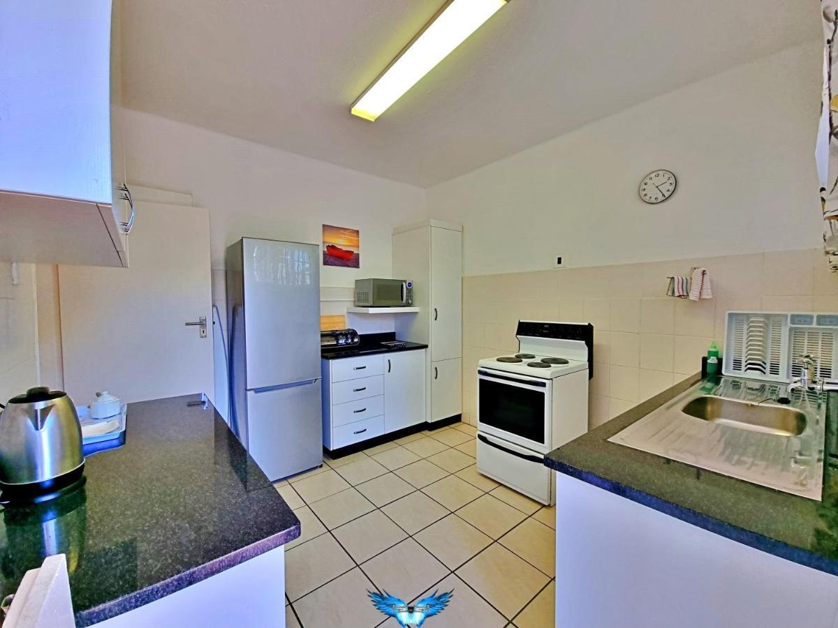Fairway Holiday Accommodation Hermanus Bagian luar foto